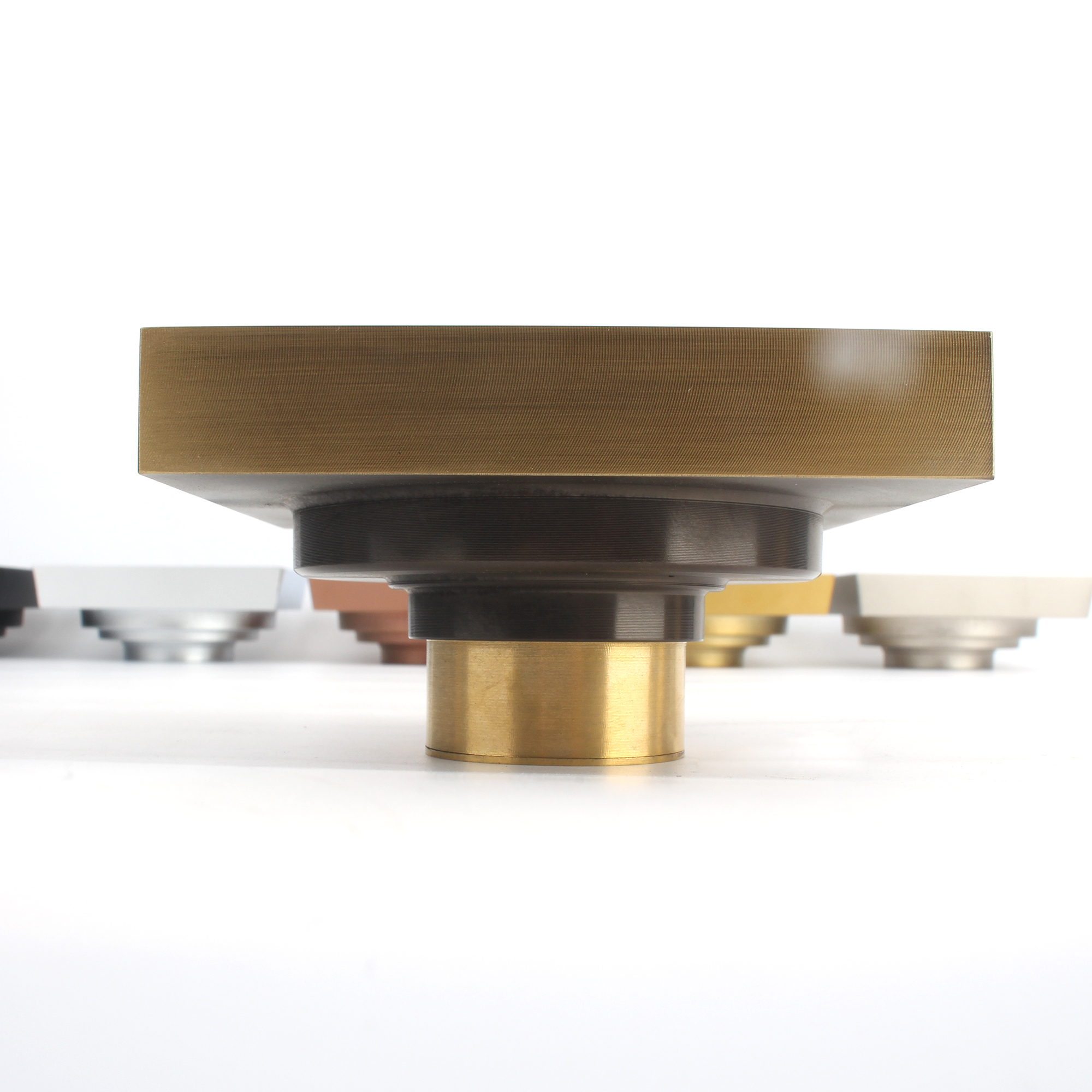 Derniers cas d'entreprise concernant Quand le laiton rencontre le minimalisme tout blanc — Le hack intemporel or et blanc